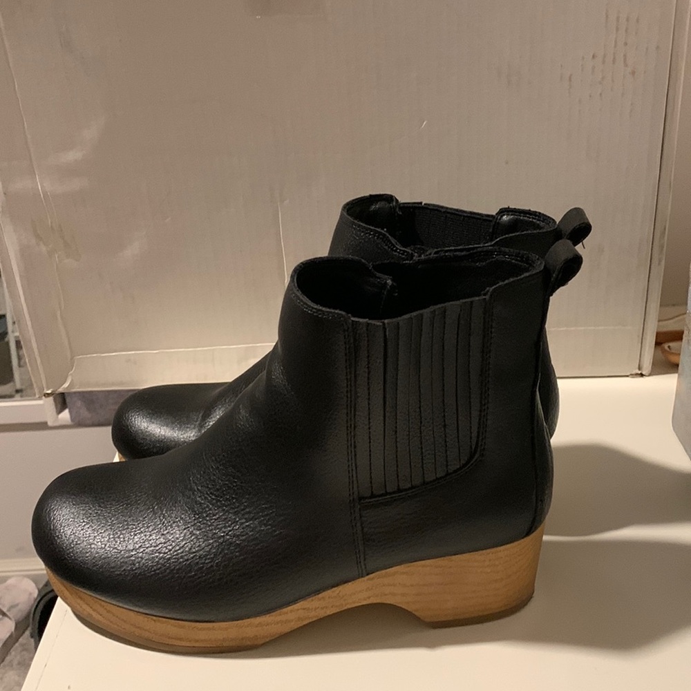 Target Universal Thread Boots